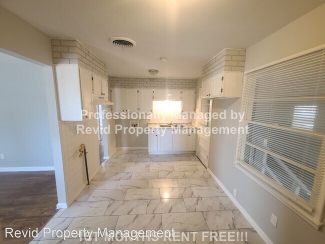 Foto del edificio - 3 br, 1 bath House - 2208 Cassie Ave.
