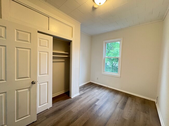 Foto del edificio - 346 Armstrong Ave