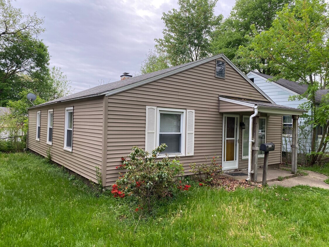 Primary Photo - 1110 Roosevelt St