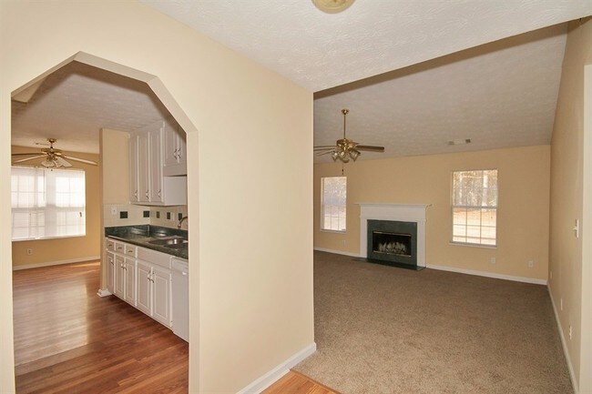 Foto del edificio - 195 Mountainview Dr