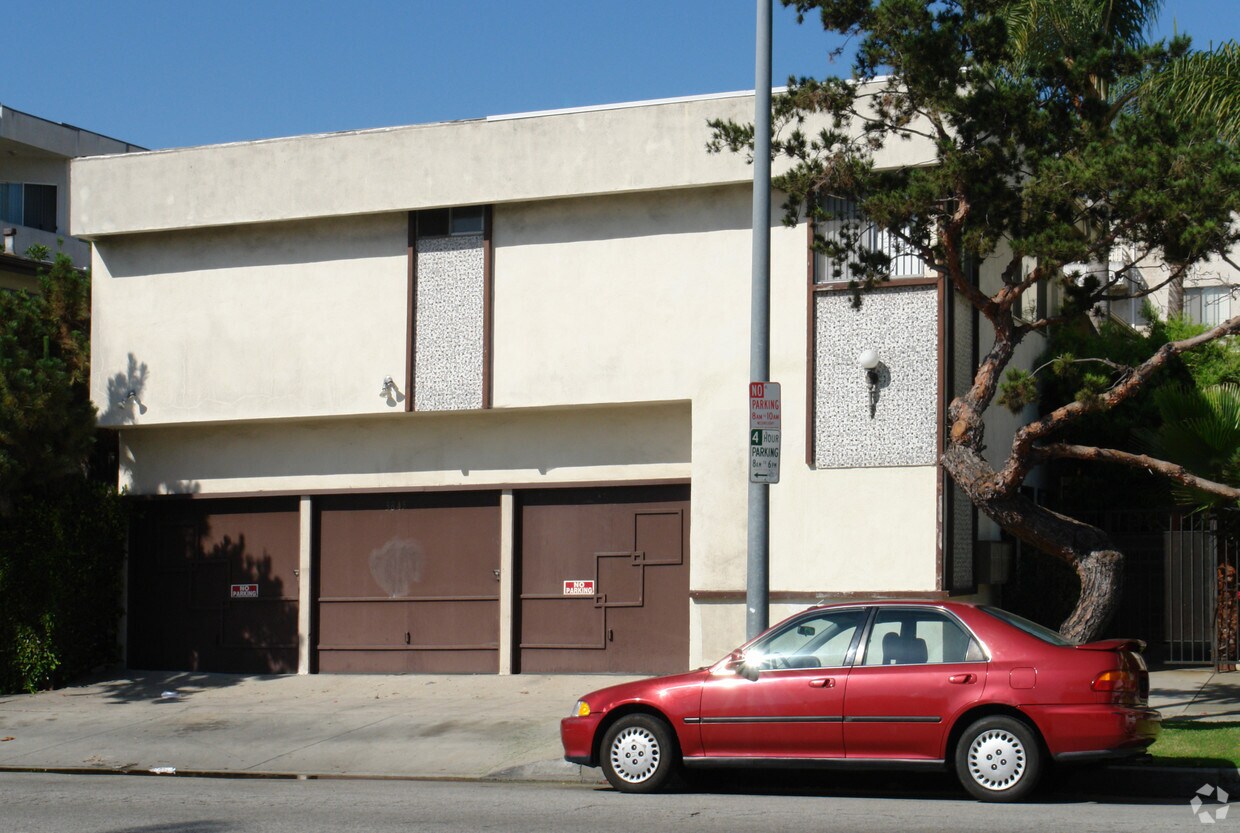 Building Photo - 3845 Motor Ave