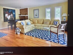 Building Photo - 50 Linden Ct
