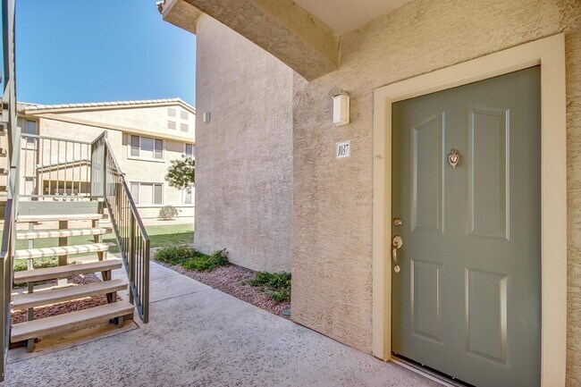 Foto del edificio - 16013 S Desert Foothills Pkwy