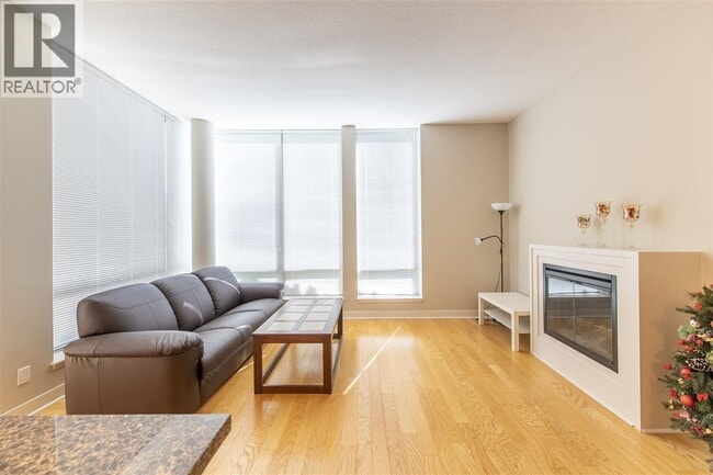 Photo du bâtiment - 6333 Katsura St