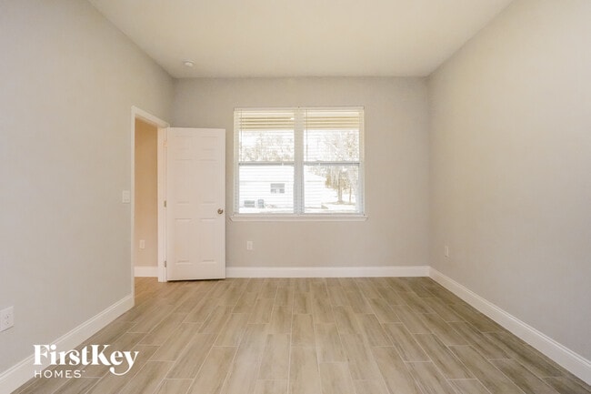 Foto del edificio - 453 Magpie Ct