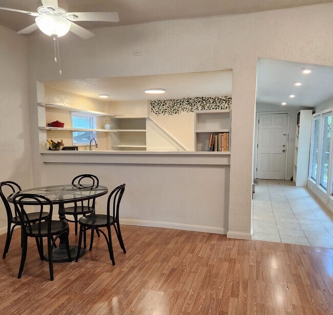 Foto del edificio - Single Family Home Close to UF!