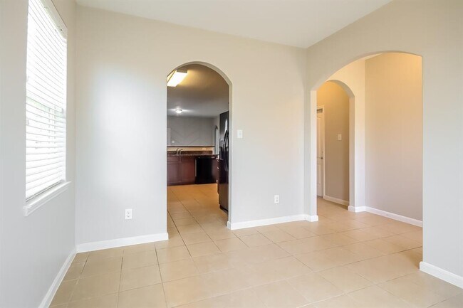 Building Photo - 20802 Echo Manor Dr