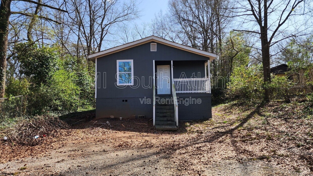 Primary Photo - 140 Realty St