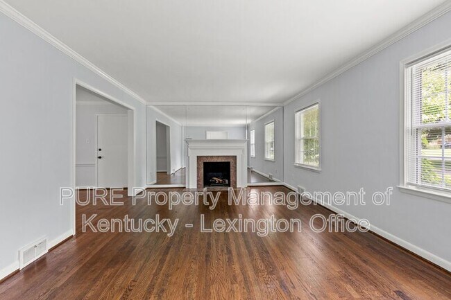 Building Photo - 1234 Lakewood Dr