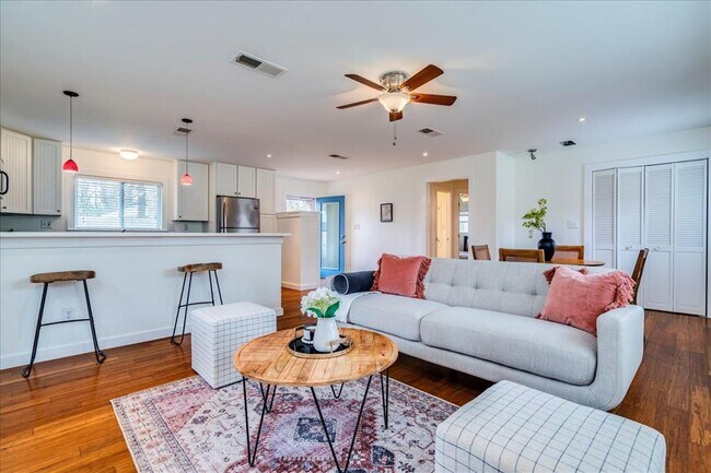 Foto del edificio - 2505 Riddle Rd