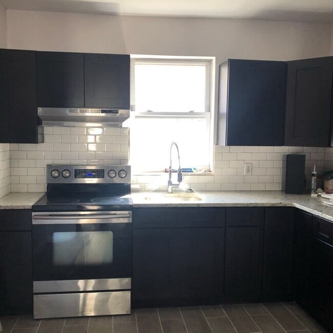 Building Photo - 5218 Pentridge St