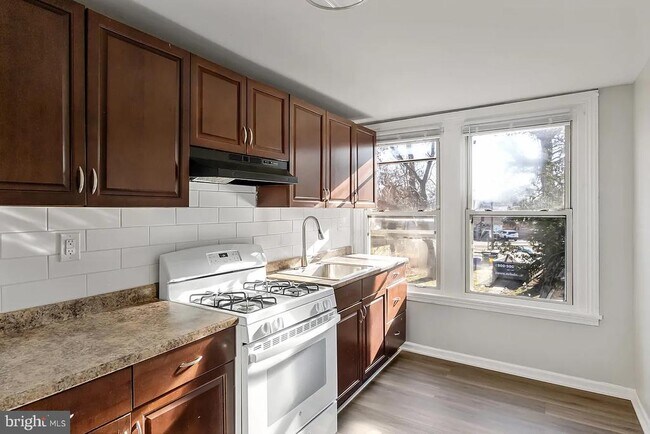 Foto del edificio - 212 Warren St