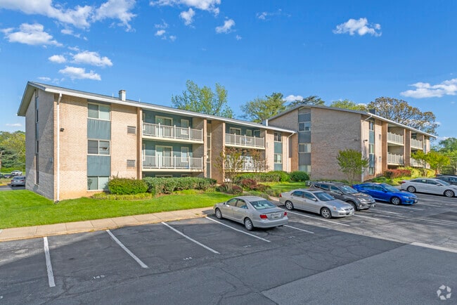 Building Photo - Fox Rest