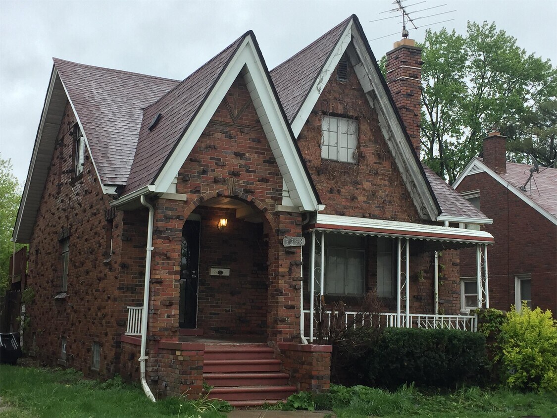Primary Photo - 5258 Chalmers St