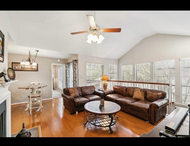 Building Photo - 6220 Bentwood Trail