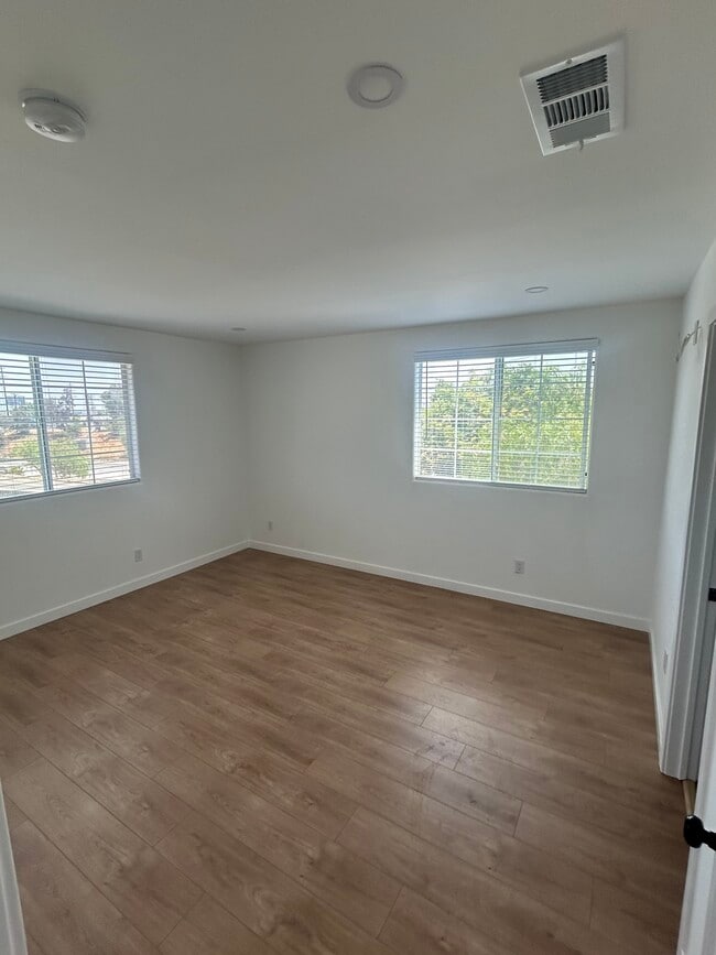 Building Photo - 11723 Pendleton St