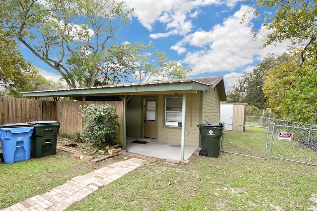517 E Martindale St, Seguin, TX 78155 House Rental in Seguin, TX