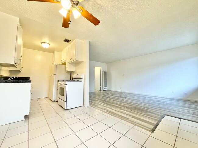 Foto del edificio - 3637 Keystone Ave