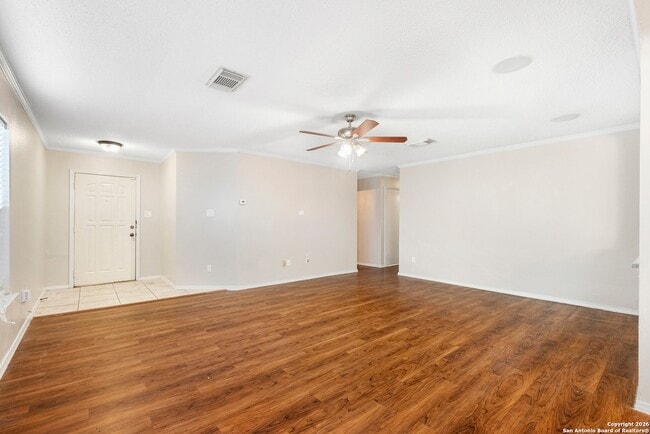 Foto del edificio - 7910 Chestnut Barr Dr