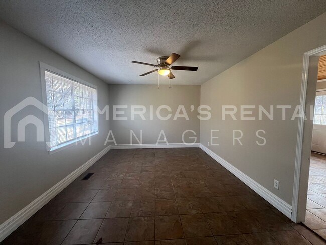 Foto del edificio - Home for rent in Pinson! View with 48 Hours Notice!