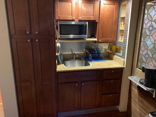 Kitchen - 156 Silvey Acres Dr