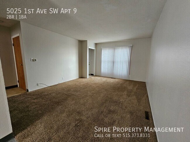 Building Photo - SW Town House 3 Level 1.5 bath, near shopping