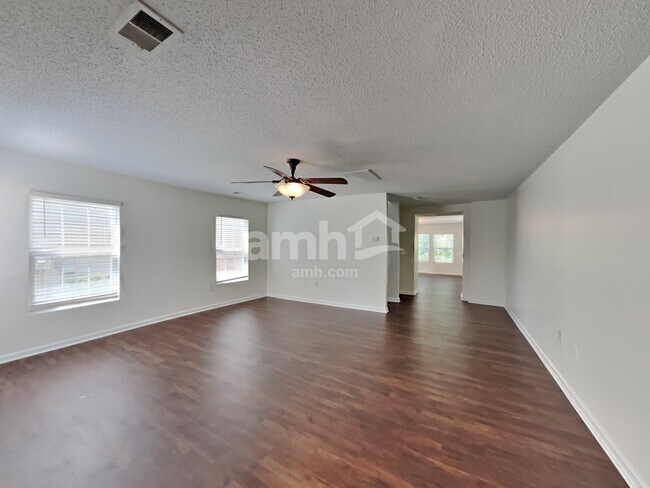 Building Photo - 4426 Red Hook Rd