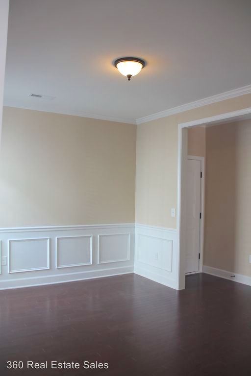 Building Photo - 155 Pine Hawk Dr