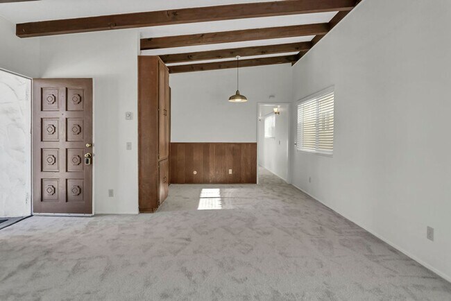 Foto del edificio - Rosemont St 325-327