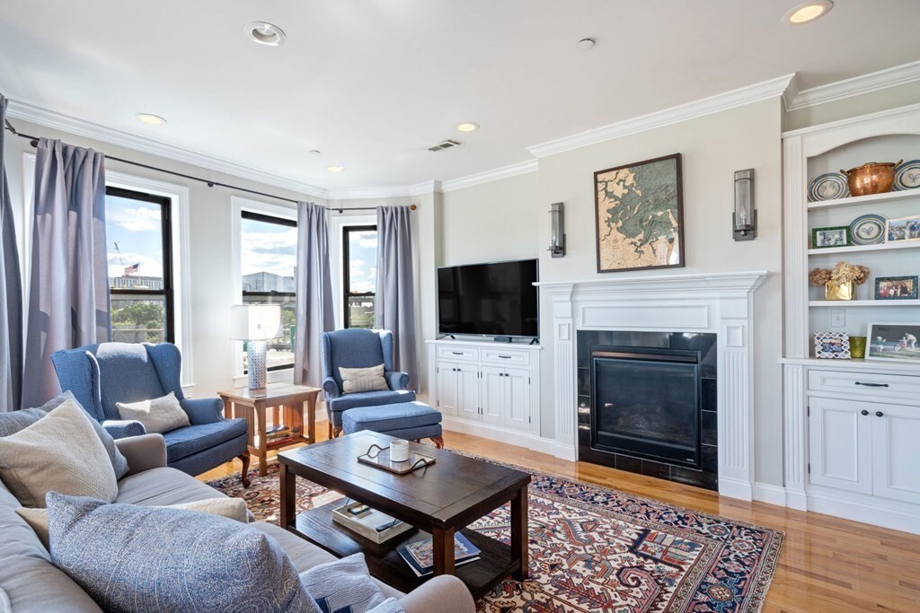Primary Photo - 35 Rutherford Ave