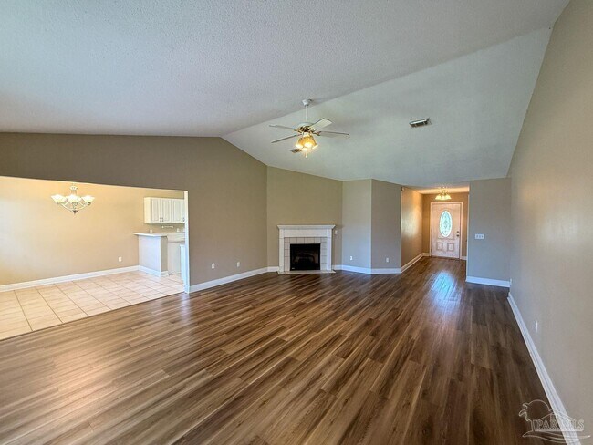 Foto del edificio - 1519 Sandcliff Dr