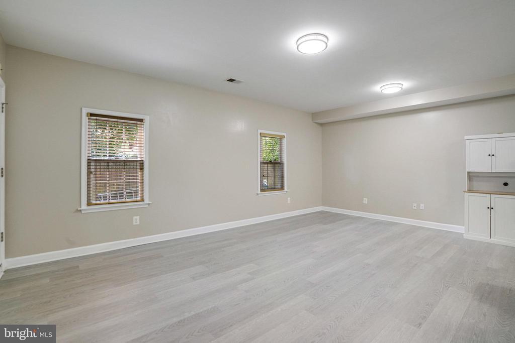 Foto principal - 2056 Shirlington Rd