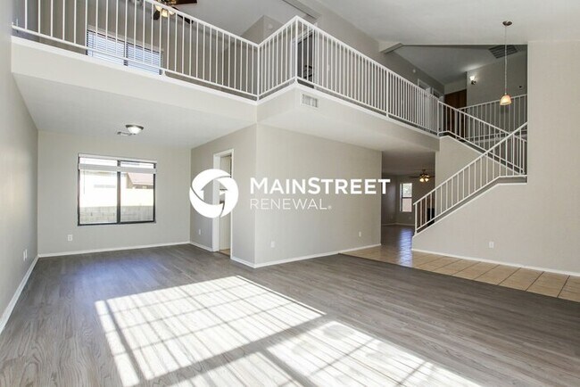 Foto del edificio - 4 Bedroom Pet-Friendly Home in GLENDALE, AZ with Main Street Renewal