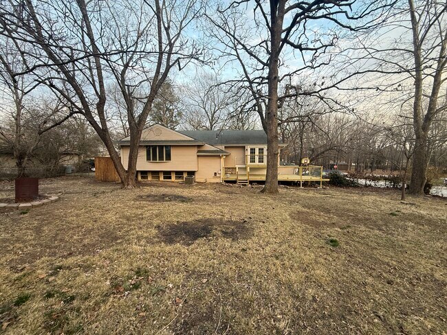 Foto del edificio - 1301 Chateau Dr