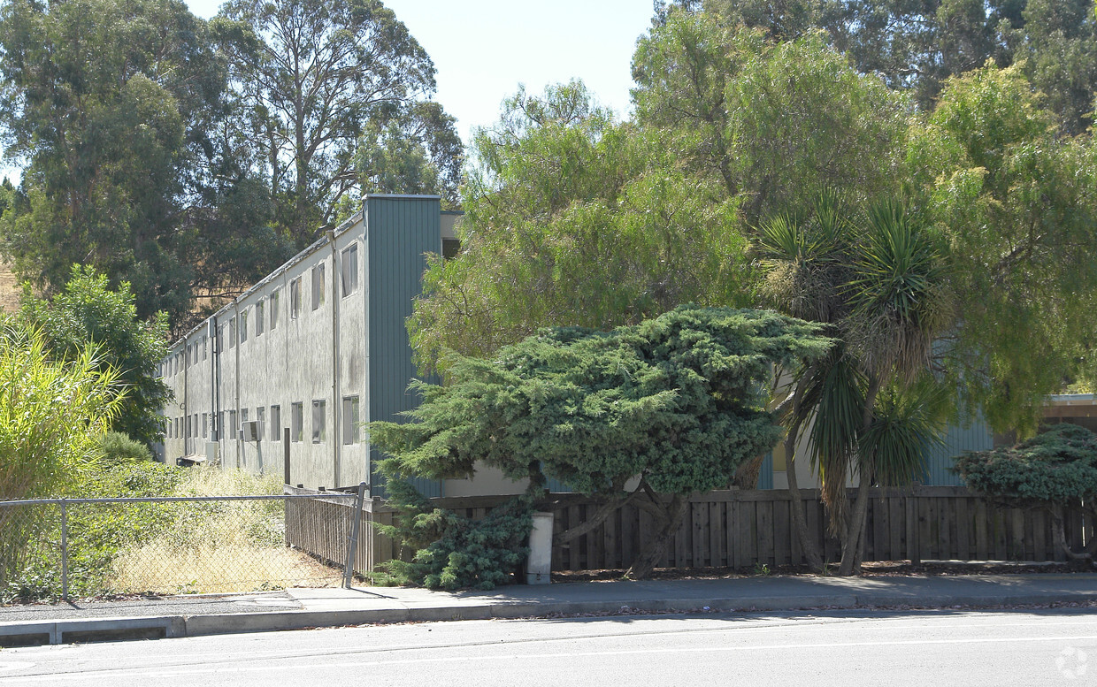 Building Photo - Santa Rita Apartments