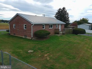 Building Photo - 623 Kriner Rd