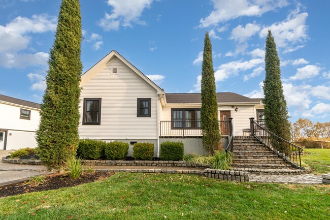 Building Photo - 508 Farrell Dr