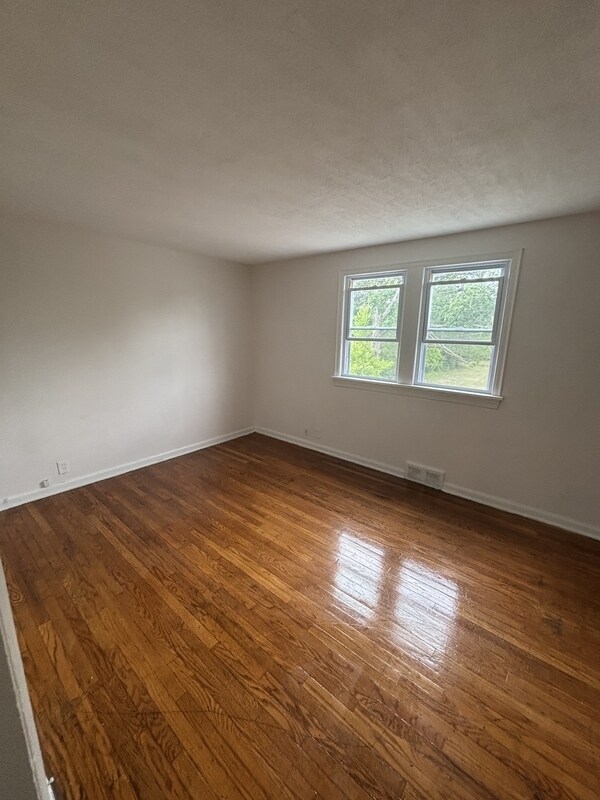 Foto del edificio - 13916 Durkee Ave
