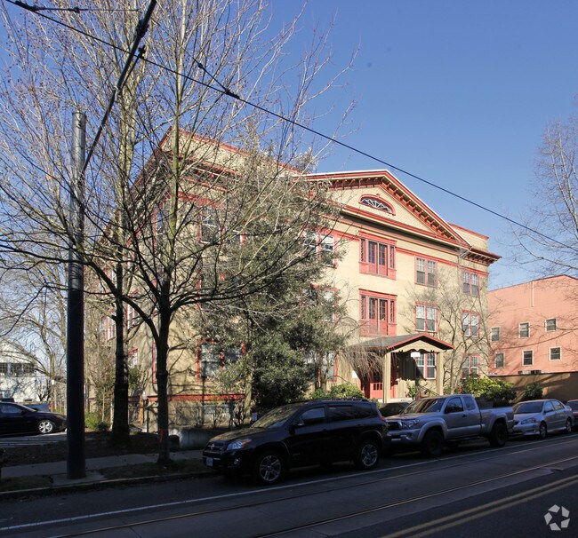 Primary Photo - 2129 NW Northrup St