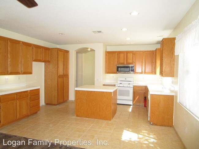 Building Photo - 3 br, 2 bath House - 779 El Caballo Dr.