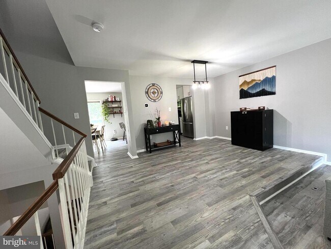 Building Photo - 44102 Gala Cir