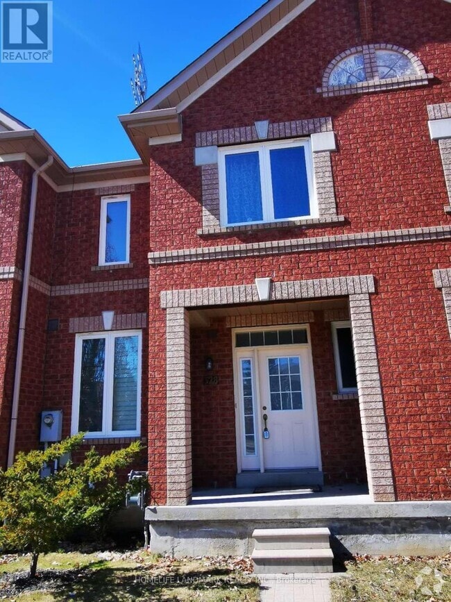 Building Photo - 328 Cranston Park Ave
