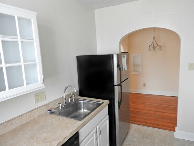 Building Photo - 1350 Edwards Road