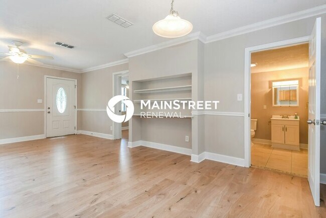 Foto del edificio - 4 Bedroom Pet-Friendly Home in Jacksonville, FL with Main Street Renewal