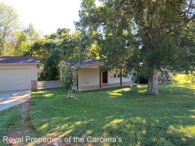 Building Photo - 3 br, 1 bath House - 110 Naomi Rd