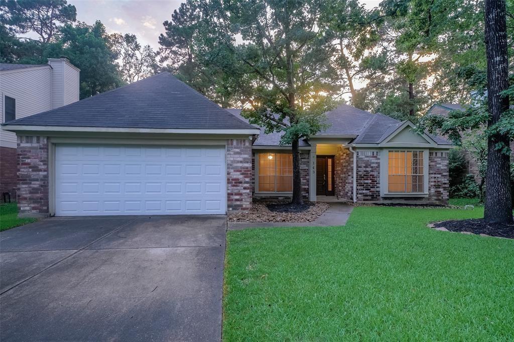 Foto principal - 143 W Village Knoll Cir