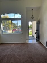 Building Photo - 1640 Oleander Dr