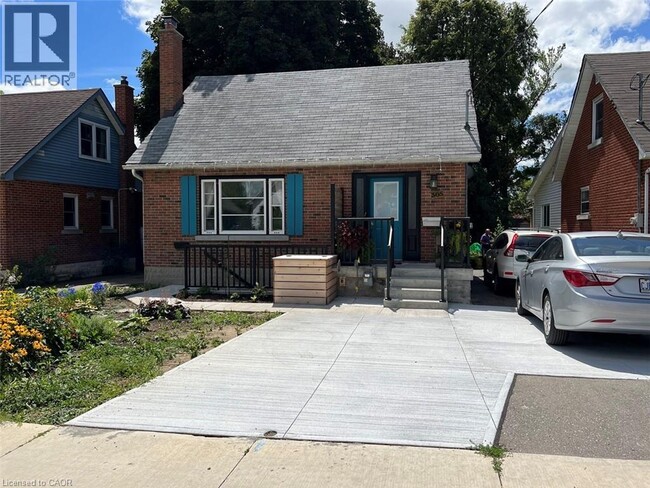 Building Photo - 305 Mill St