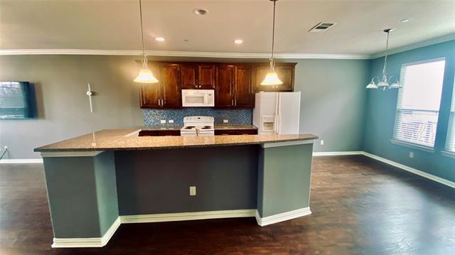 Building Photo - 2500 Rockbrook Dr