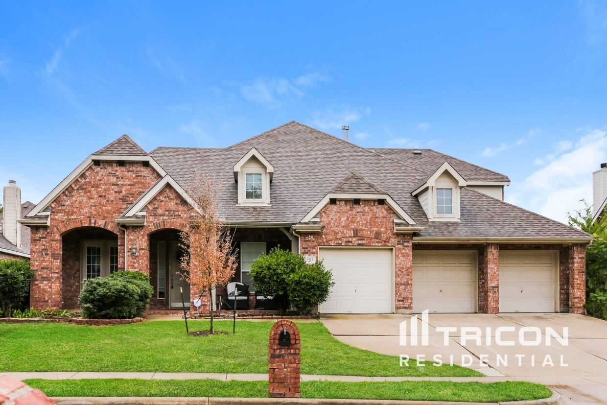 Primary Photo - 1303 Bramble Ln